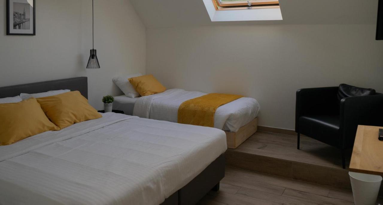 Au Petit Canteleu - Bed & Breakfast Beloeil Dış mekan fotoğraf
